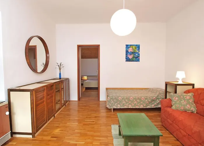 House Orieta 385 *