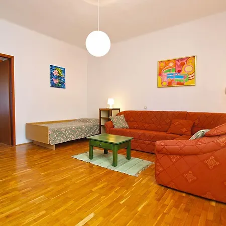 House Orieta 385 펜션