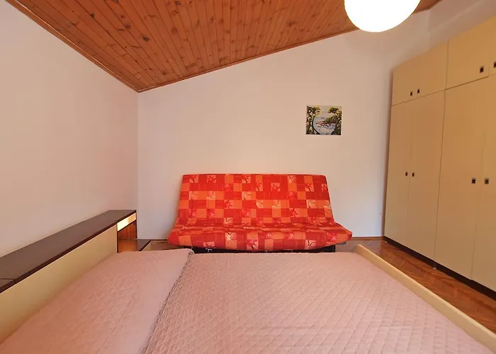 House Orieta 385 * Πούλα